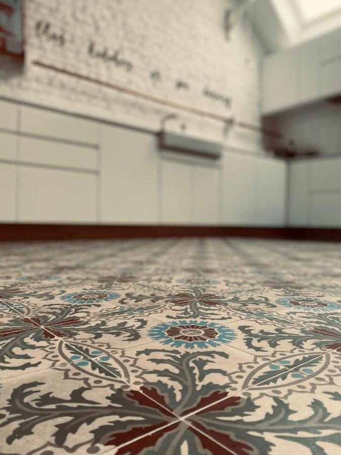 Apartmán Lichtrijke Loft Bij Restaurant Den Olifant Ieper Exteriér fotografie