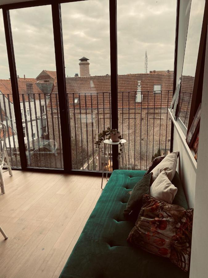 Apartmán Lichtrijke Loft Bij Restaurant Den Olifant Ieper Exteriér fotografie