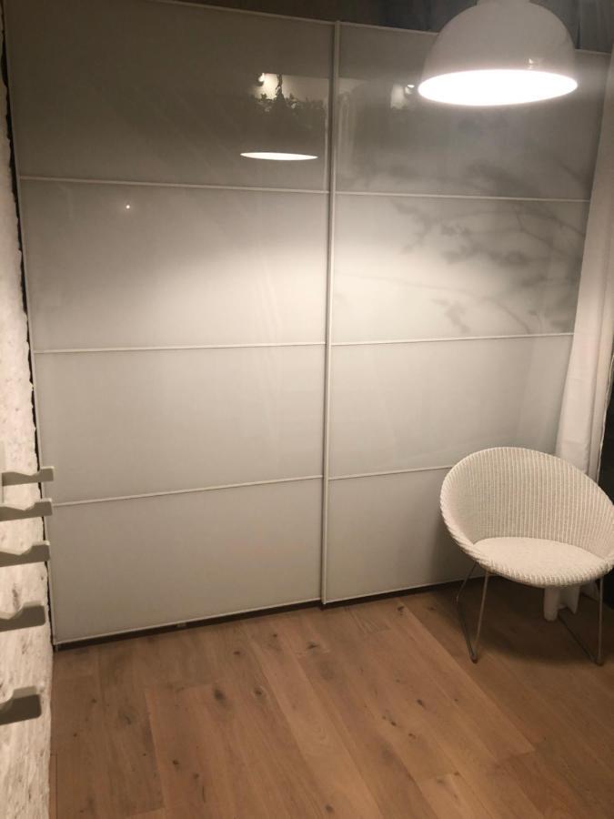 Apartmán Lichtrijke Loft Bij Restaurant Den Olifant Ieper Exteriér fotografie