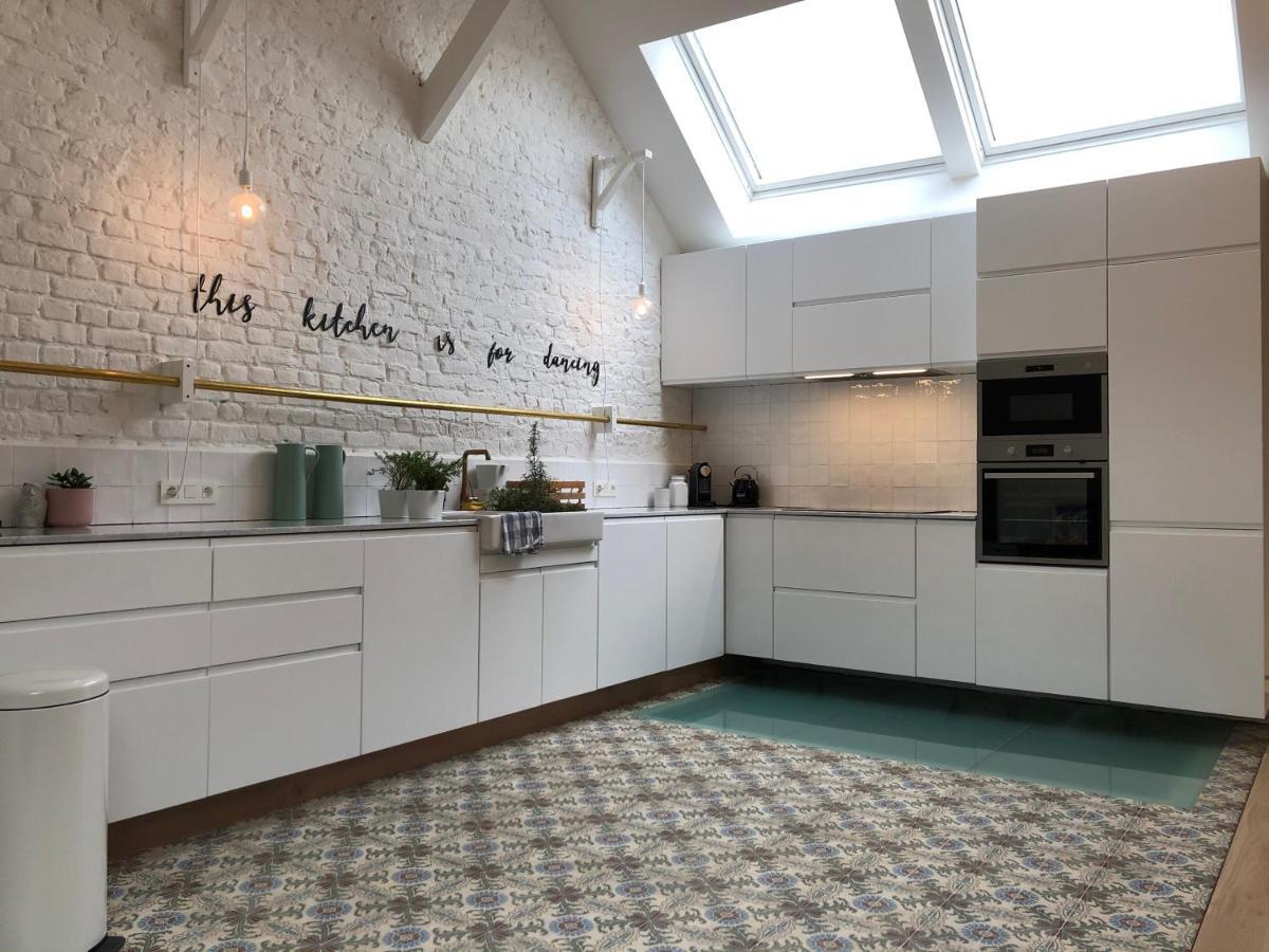 Apartmán Lichtrijke Loft Bij Restaurant Den Olifant Ieper Exteriér fotografie